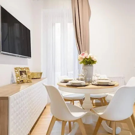 New Love Apartment